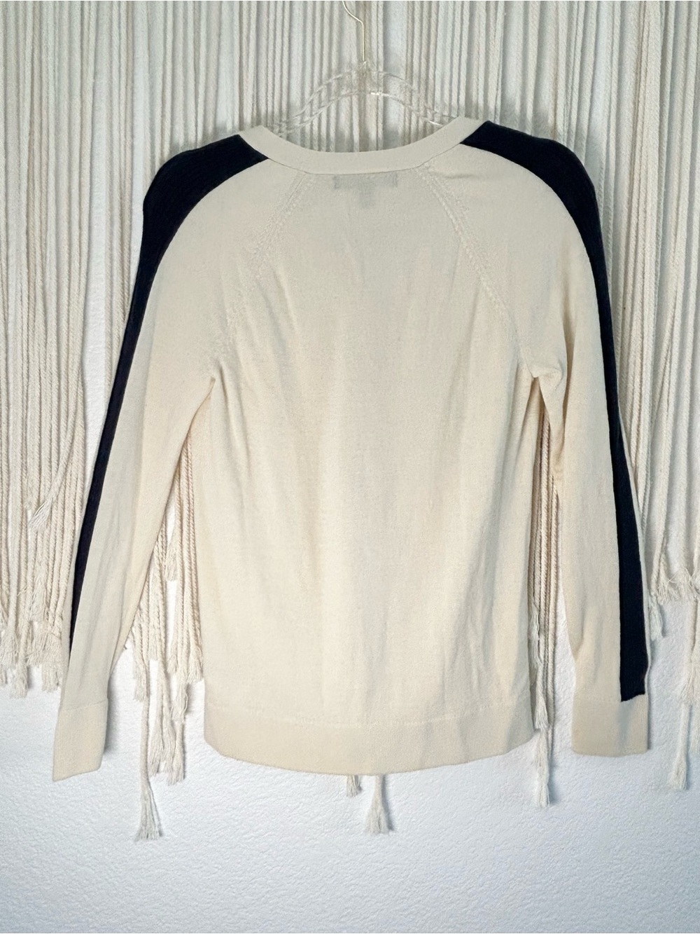 Banana Republic Extra Fine Merino Women's Cream V-Neck Sweater with Navy Stripe - Picture 7 of 9